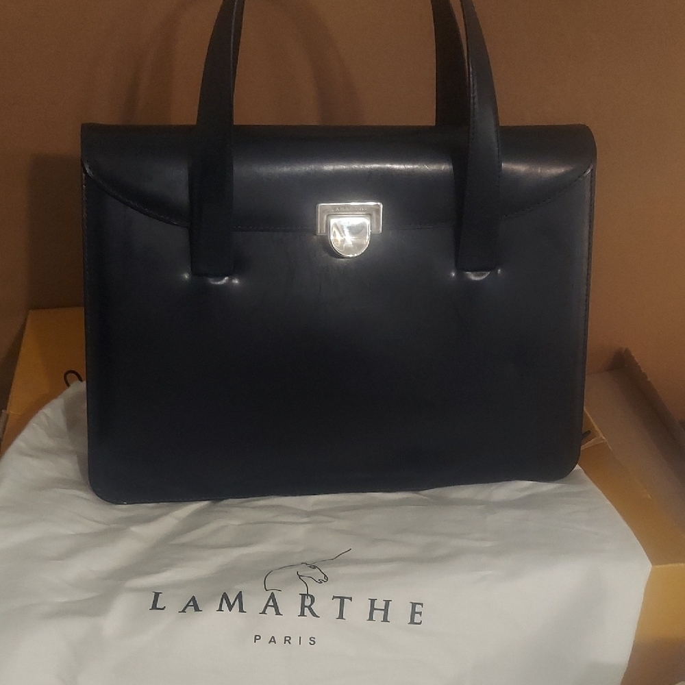 Black Leather Briefcase with Structured Design